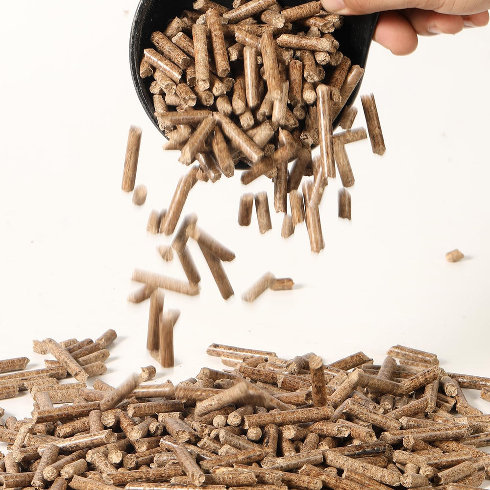 VERSAWOOD oak pellet close-up showing uniform texture and clean burn