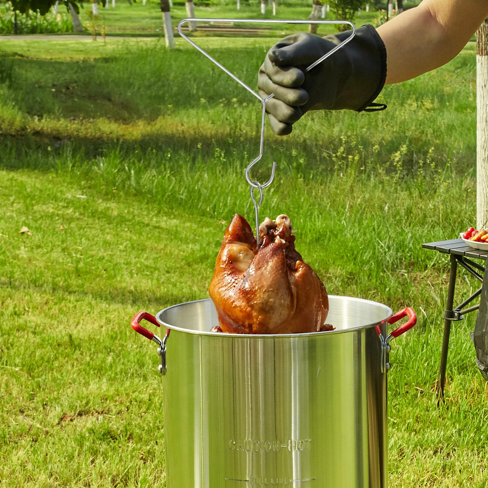 VEVOR lid and heat-resistant handle detail showing safer lifting benefit