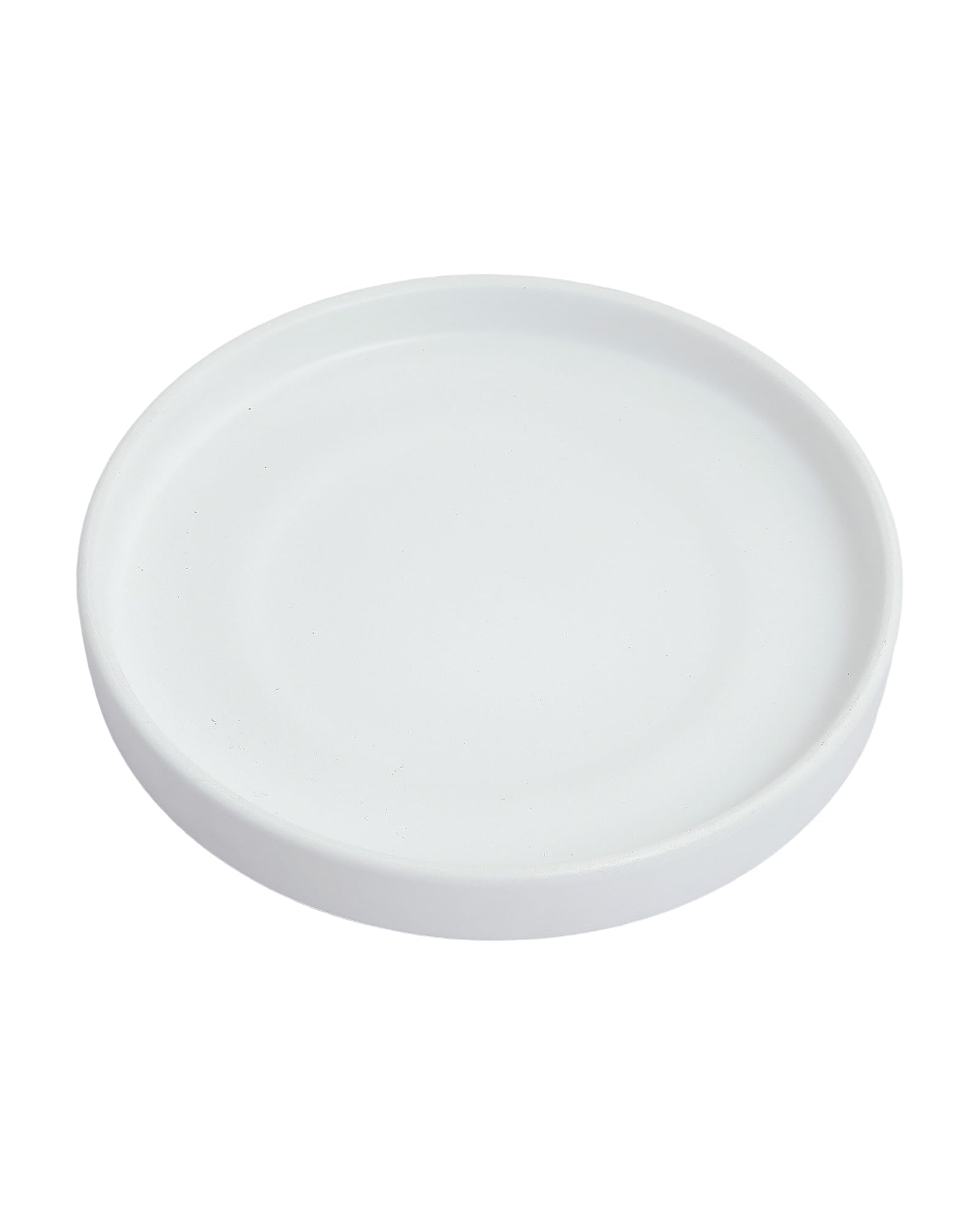 Woiida front view of matte white saucer showing stable base and clean finish