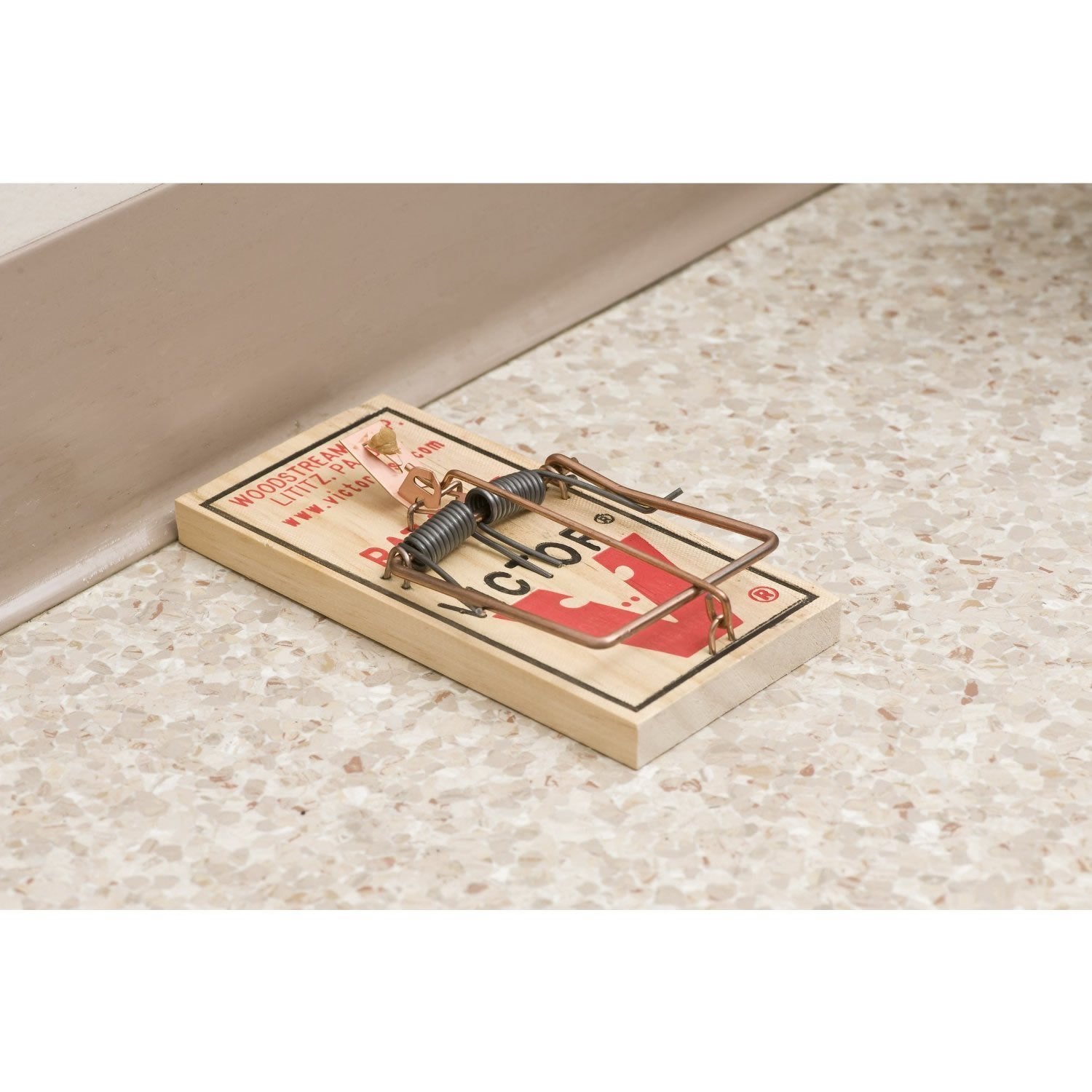 Woodstream Victor M201 pack of three boxed showing ready-to-deploy multiple traps