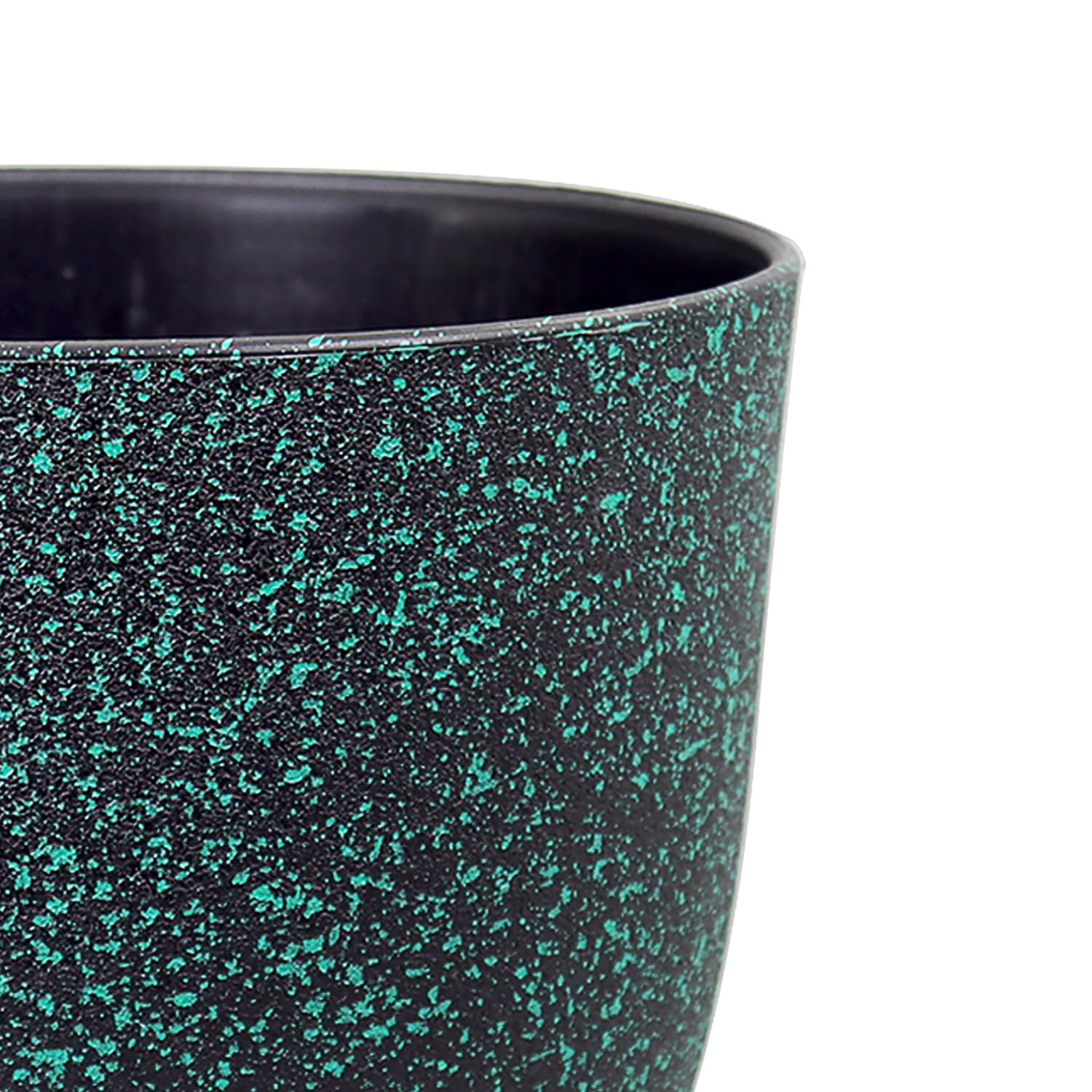 WSMKSZ medium pot with trailing plant demonstrating attractive drape and porch-ready benefit
